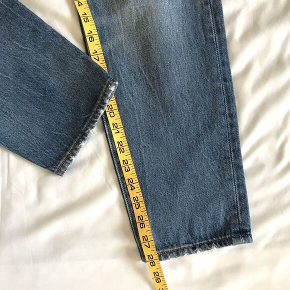 LEVI'S Women’s 26 X 28 The Wedgie Ankle Jeans Distressed Button Fly Style 22861 - Picture 8 of 11